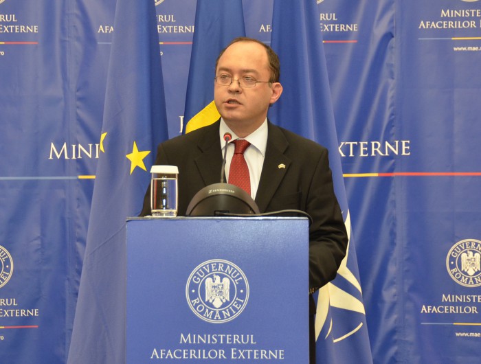 Ministrul de Externe român participă la recepția de la Ambasada României cu prilejul Zilei Naționale.
