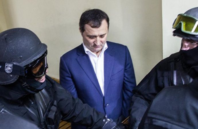 Адвокат отказался говорить о состоянии здоровья Влада Филата.