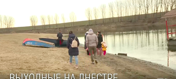 Некоторые наши сограждане воспользовались хорошей погодой на выходных и решили отдохнуть на природе.