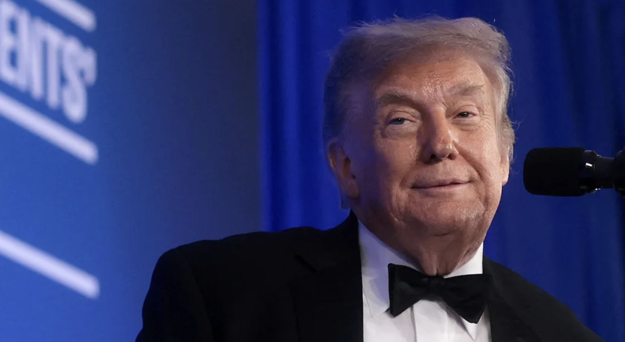 Трамп распорядился прервать удары по Ирану.