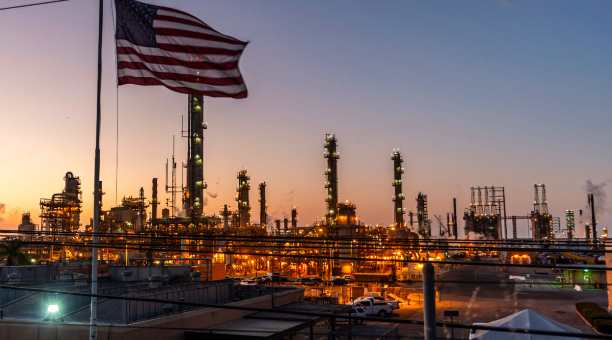 США требуют от нефтяных гигантов инвестировать в Венесуэлу.