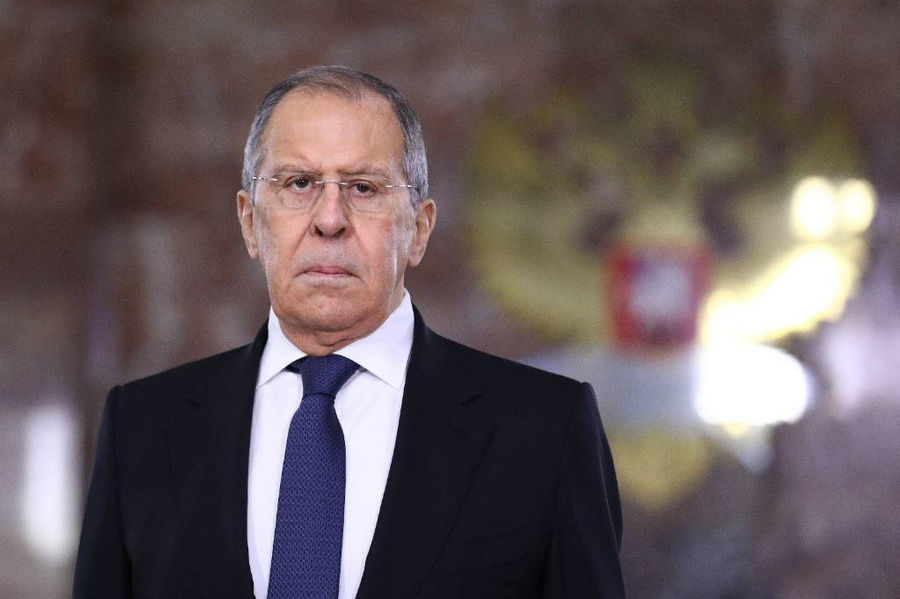 Лавров: США за несколько минут предупредили военных РФ об ударе по Сирии.