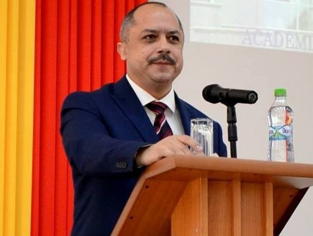 Советник президента в области образования, науки и культуры Корнелиу Попович.