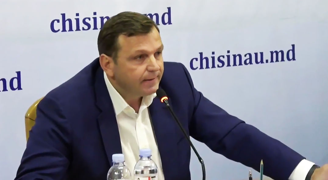 Нэстасе пожаловался Чебану, что PAS "прикарманила" прессу.