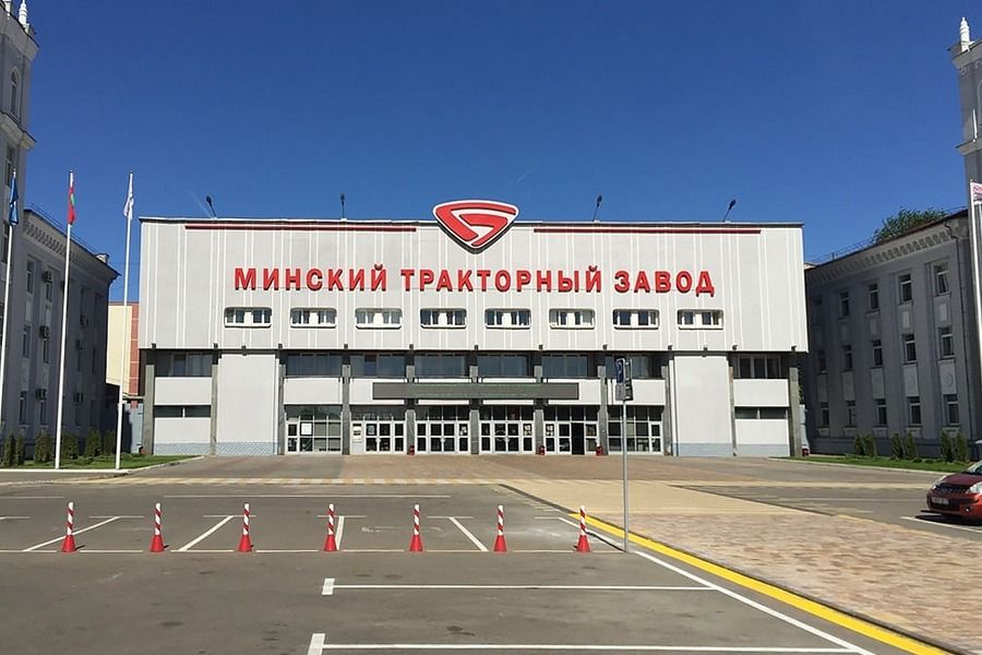 Часть цехов Минского тракторного завода не работают из-за митинга.