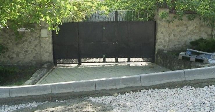 Жители Кодру недовольны тем, как местные власти ремонтируют дороги.