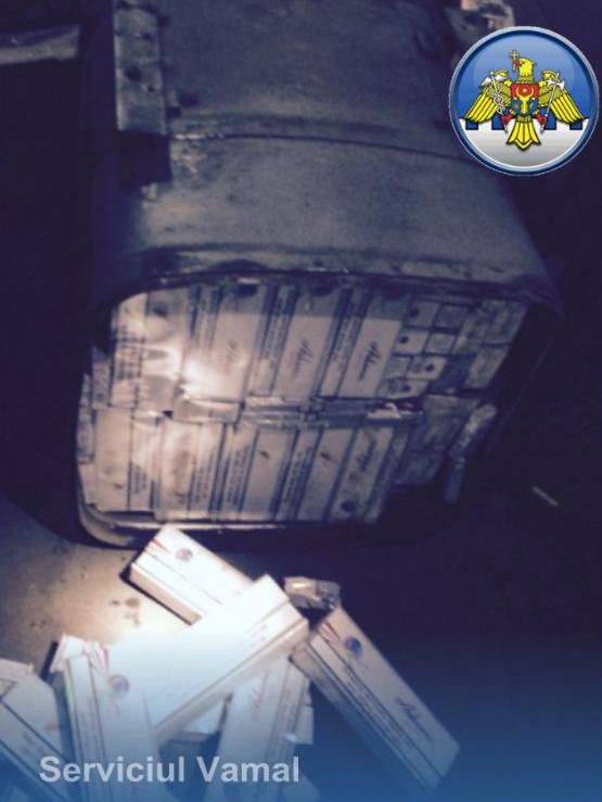 Un șofer din Drochia, reținut pentru transportarea ilegală a 50 000 de țigări. Foto: border.md