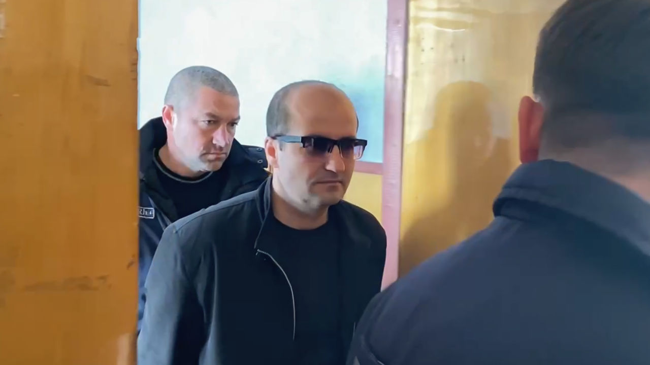 Суд продлил арест водителю, который сбил двух велосипедистов в Ставченах.