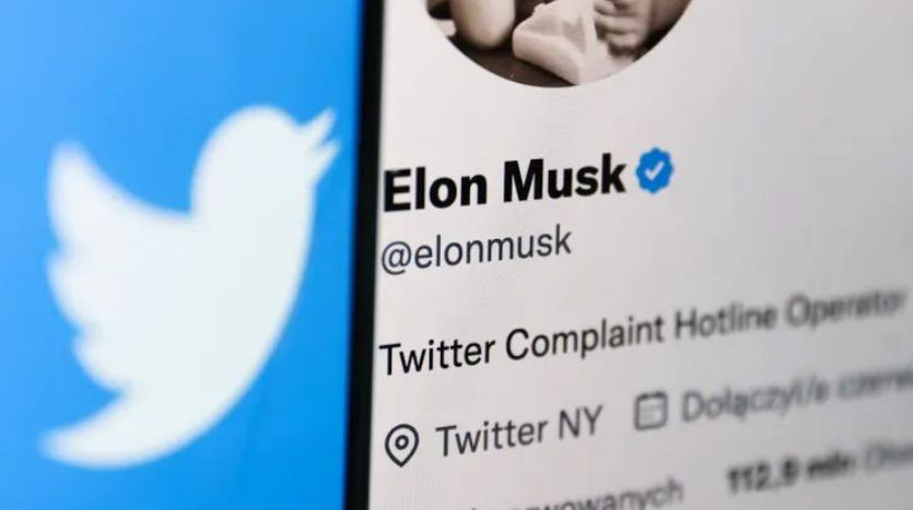 Twitter отказался от продажи синих галочек: их стали скупать фейковые аккаунты.