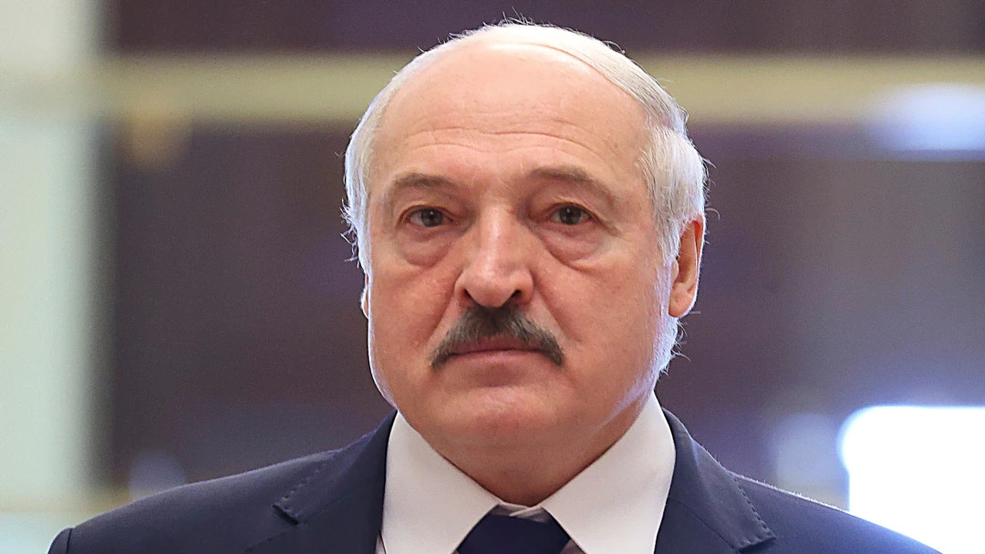 Лукашенко останется у власти в Беларуси по итогам референдума.