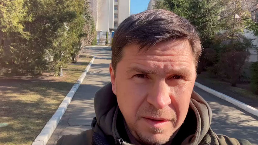 Подоляк: Сезон в Крыму в этом году будет горячим и очень жарким.
