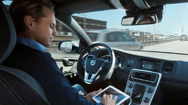 Maşinile autonome vor genera o industrie a pasagerilor de 7 trilioane de dolari până în 2050.