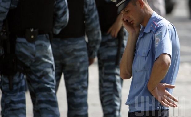 Принимаются меры по установлению и задержанию правонарушителей.