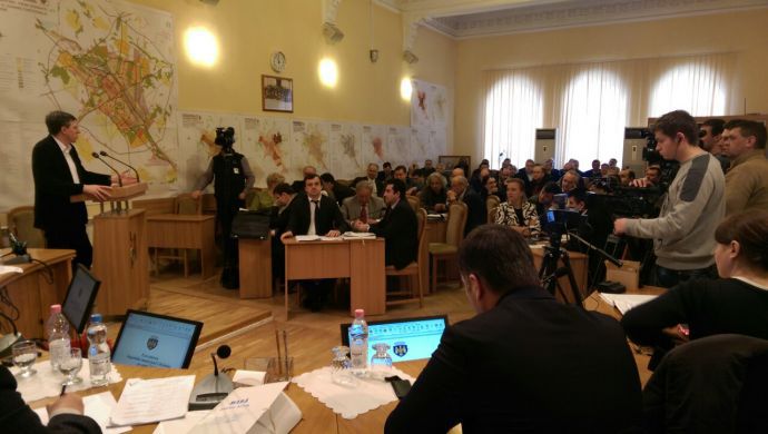 Şedinţă cu scandal în Consiliul Municipal Chişinău. Şi asta deoarece consilierii nu au putut împărţi bugetul.