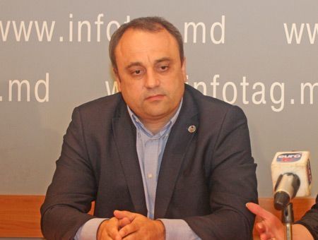 Помощник госсекретаря Госканцелярии Адриан Ермураки.