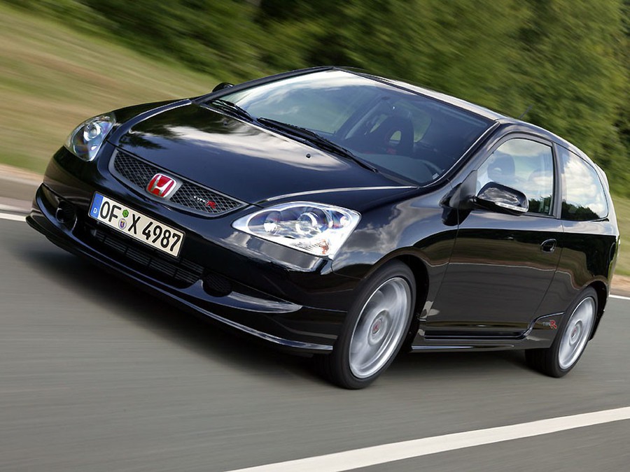 Первое место занял автомобиль Honda Civic. 