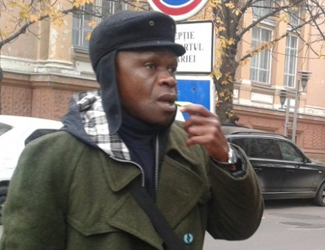 Ei au două limbi, rusa și româna, și sînt foarte șmecheri oameni