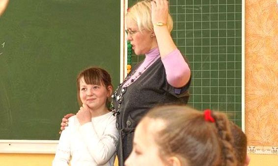 Буквально на днях Конституционный суд (КС) узаконил право директора учебного заведения сказать «прощай» учителю, достигшему пенсионного возраста. 