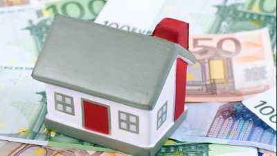 Candidaţii la funcţia de procuror general au adunat venituri de sute de mii de lei şi deţin proprietăţi, cu valori ce depăşesc ordinul milioanelor.