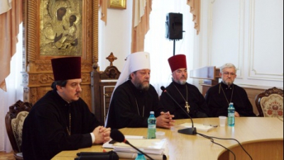 "Legea de egalitate a şanselor a deschis larg poarta şi a creat un rai pentru homosexuali", a declarat Mitropolitul de Bălţi şi Făleşti, Marchel.