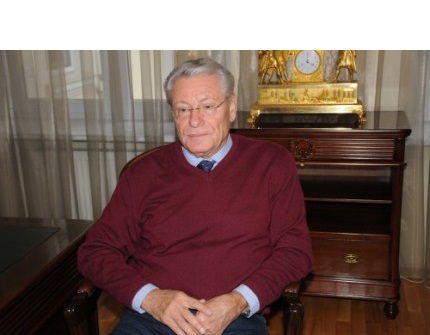 Экс-президент заявил, что «как скал Черчилль, легче руководить нацией, чем воспитывать четырех детей».