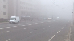  Ceaţa densă a dat bătăi de cap şoferilor azi-dimineaţă. Aceştia au fost nevoiţi să reducă viteza, pentru a evita accidententele.