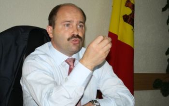 Lazăr a declarat că Chişinăul poate doar să întreprindă acţiuni pentru a nu permite creşterea datoriei Transnistriei. 
