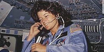 Sally Ride a ajuns pentru prima dată în spaţiu în anul 1983 şi de atunci peste 45 de femei din America i-au urmat exemplul. 