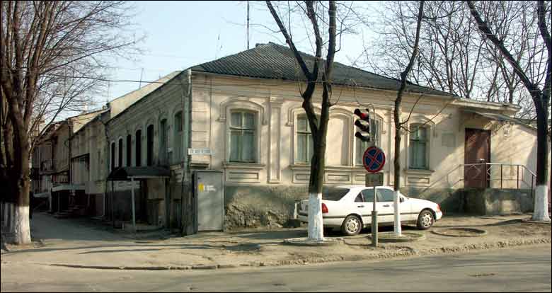 În caz de situaţii excepţionale, Serviciul Protecţiei Civile şi Situaţiilor Excepţionale atenţionează populaţia, să apeleze numărul de telefon 901. Foto:monument.sit.md