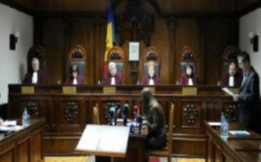  Astazi la 10:00 Curtea Constitutionala va examina sesizarea sesizarea depusa de deputatul PCRM Sergu Sarbu.