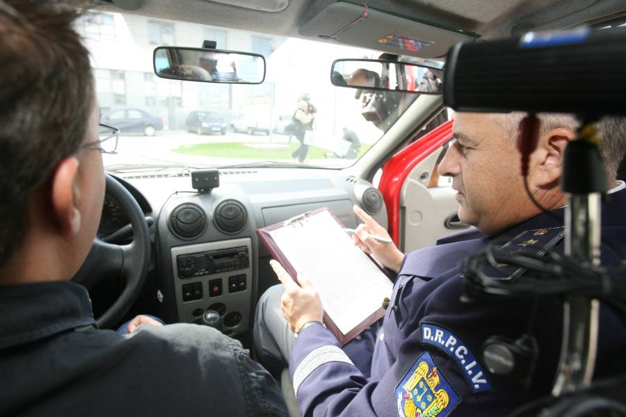  200 de euro pentru a susține cu succes  examenul de calificare auto și eliberarea permisului de conducere.