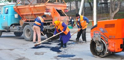  La şedinţă au participat reprezentanţi ai celor mai mari companii antrenate în proiectele de reconstrucţie a drumurilor naţionale.