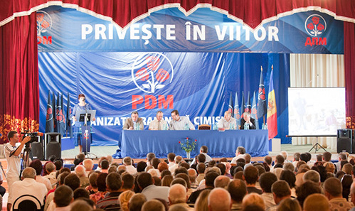 Marian Lupu a mai spus că Partidul Democrat şi-a propus să formeze o platformă de echilibru, toleranţă, pentru a pleca de la războaie identitare şi pentru consolidarea eforturilor pe probleme-cheie ale societăţii.
