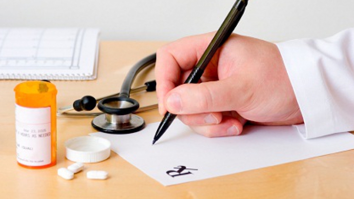 Majoritatea medicilor se caracterizează printr-un oarecare scris ilizibil şi greu de descifrat.