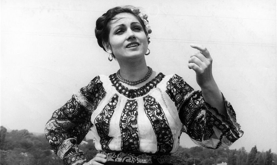 Dragostea trebuie menţinută asemeni focului din vatră, deşi uneori ea pâlpâie mai tare, alteori mai încet