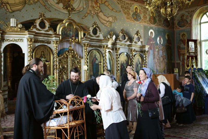  Святитель Николай является покровителем мореплавателей, к которому часто обращаются моряки, которым угрожает кораблекрушение.Фото: mitropolia.md