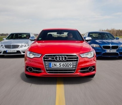 BMW, Mercedes si Audi duc o lupta grea pe segmentul premium al pietei auto, desi toate cele 3 companii au facut vanzari record.