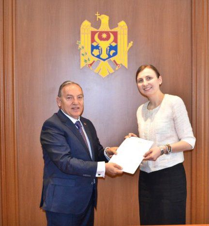 Новым послом Турции в Молдове стал Хулуси Кылыч.