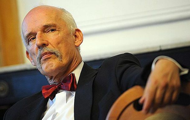 Корвин-Микке заявлял, что Польша должна признать аннексию Крыма Россией.