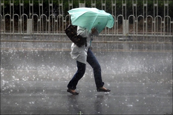 Temperaturile vor scadea cu pana la 10 grade Celsius, astfel incat pe 1 iunie maxima va fi de 20 de grade Celsius.
