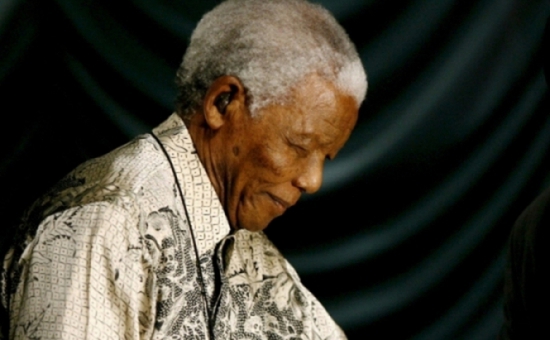 Pe 18 iulie, Mandela a împlinit 95 de ani pe patul de spital, înconjurat de apropiaţi.