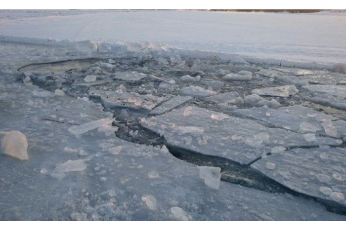 Meteorologii au anunţat Cod Galben de distrugere a gheţii.