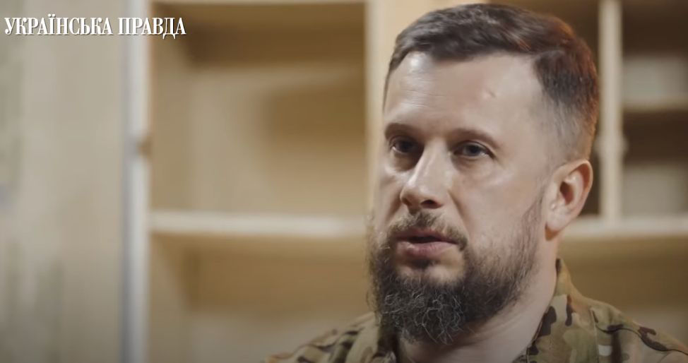 Основатель "Азова" рассказал об авиапрорыве блокады в Мариуполе.