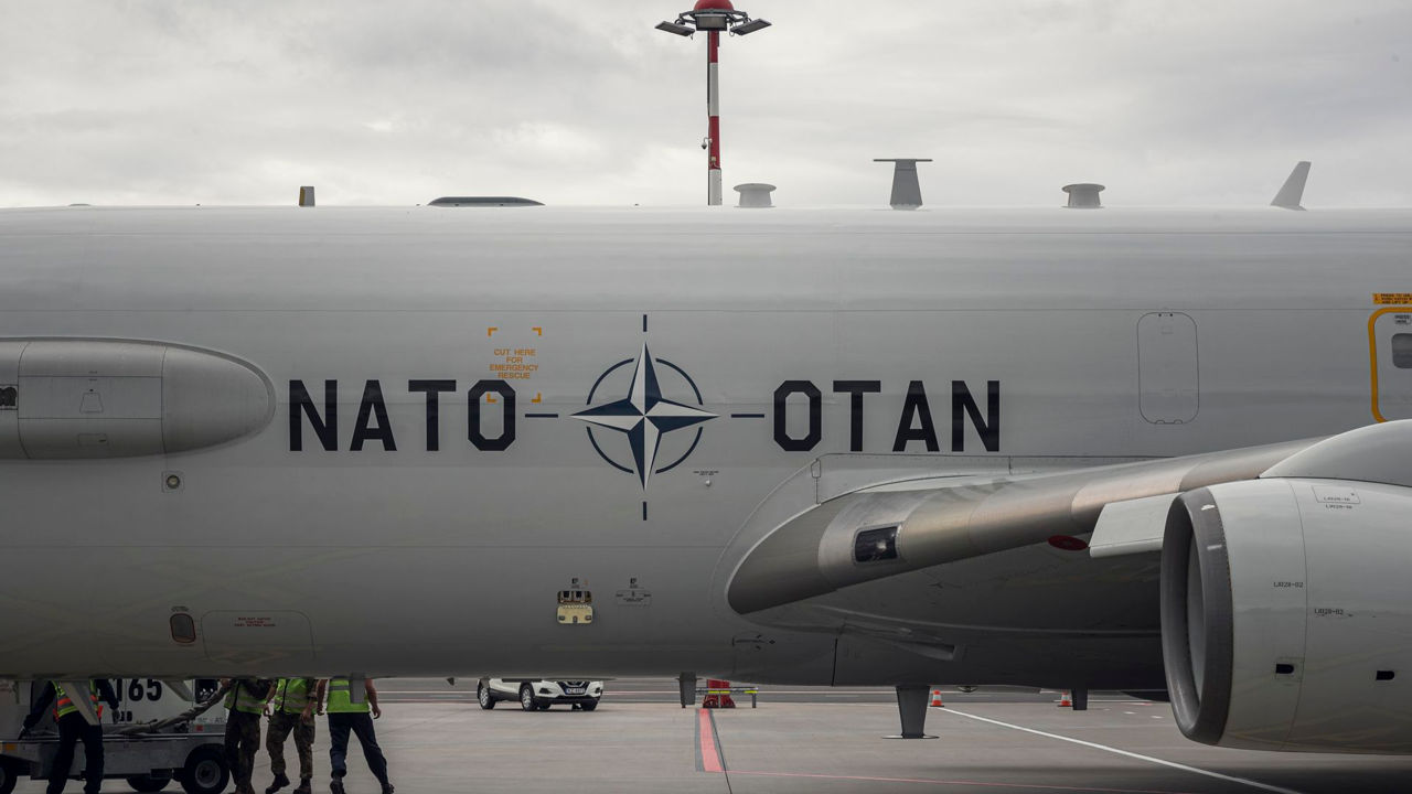 NATO intenționează să renunțe la utilizarea avioanelor SUA pentru recunoaștere.