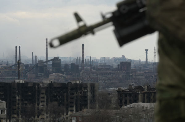 Власти ДНР хотят судить бойцов с "Азовстали", но МИД России допускает их обмен.