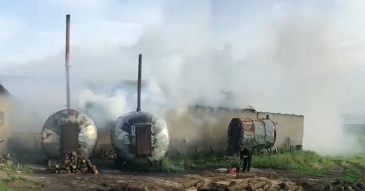 Завод работает с 2018 года, там производят уголь для гриля.