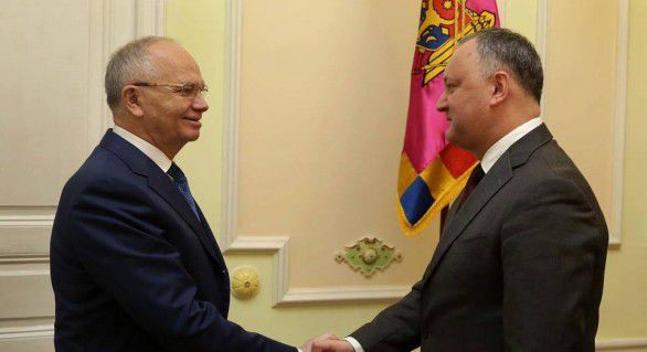 Preşedintele Igor Dodon a avut astăzi o întrevedere cu Ambasadorul Extraordinar şi Plenipotenţiar al Federaţiei Ruse în Republica Moldova.