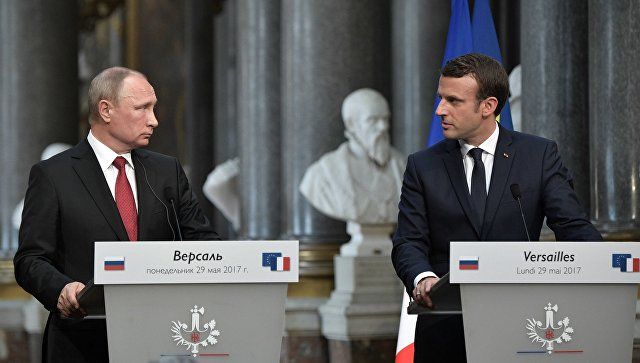 Путин ответил Макрону на обвинения по делу Скрипаля.