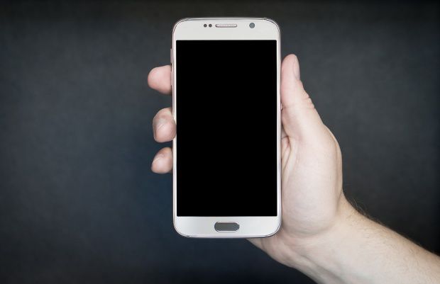 Un savant NASA a fost reținut pentru că a refuzat să-și deblocheze telefonul. Foto: pixabay.com