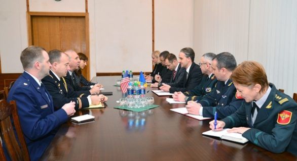 Cooperarea moldo-americană pe dimensiunea Apărării, discutată